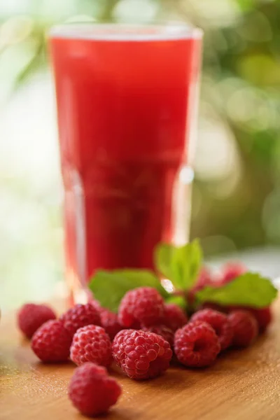 Fruit drink with raspberries — Stock Photo, Image