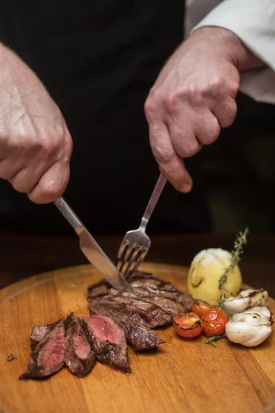 Bistecca di manzo alla griglia — Foto Stock