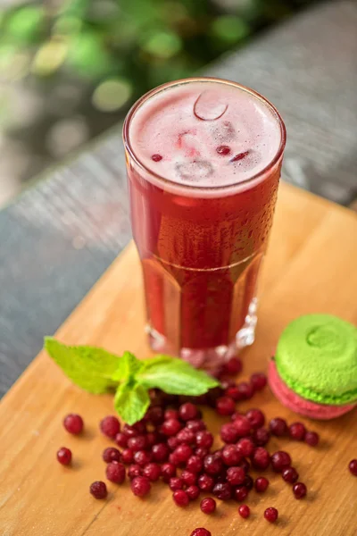 Bebida de frutas com cranberries — Fotografia de Stock