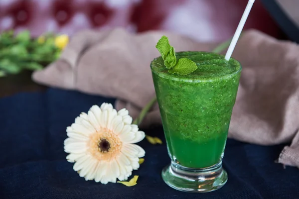 Zdravé bio zelený koktejl — Stock fotografie