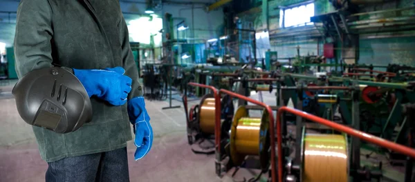 Worker welder at factory — Stock Photo, Image