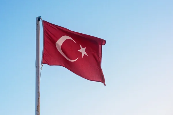 Flaga turecka z jachtu — Zdjęcie stockowe