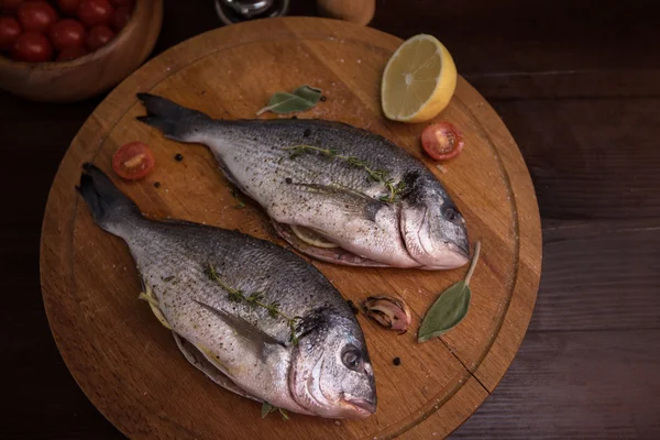 Dorado fresco não cozido — Fotografia de Stock