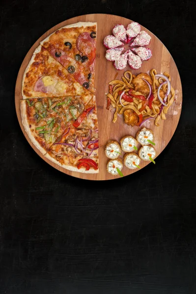 Pizza and sushi f — Stock Photo, Image