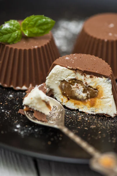 Dessert aus Sahne und Schokolade — Stockfoto