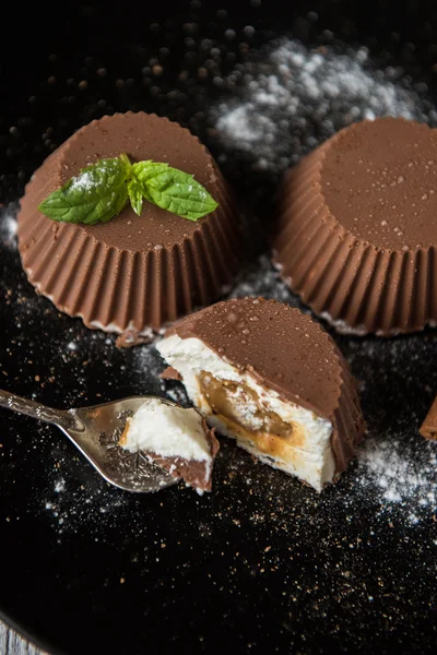 Dessert aus Sahne und Schokolade — Stockfoto
