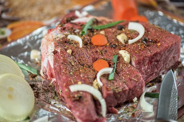 Raw beef meat — Stock Photo, Image