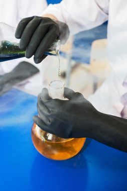 Bir kimya laboratuvar deneyleri