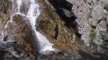 Altai 'de Shirlak Şelalesi