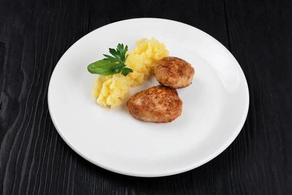 Chicken meat cutlet with mashed potatoes — Stock Photo, Image