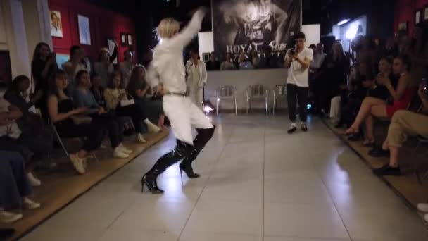 Bataille de danse Vogue — Video