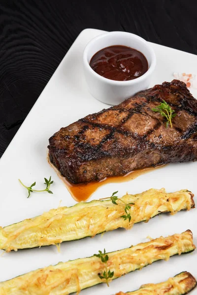 Gegrilde zwarte angus steak New York — Stockfoto