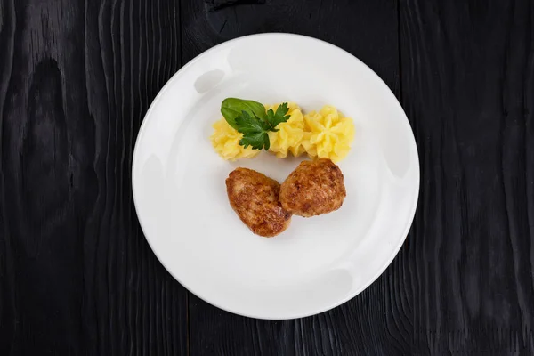 Chicken meat cutlet with mashed potatoes — Stock Photo, Image