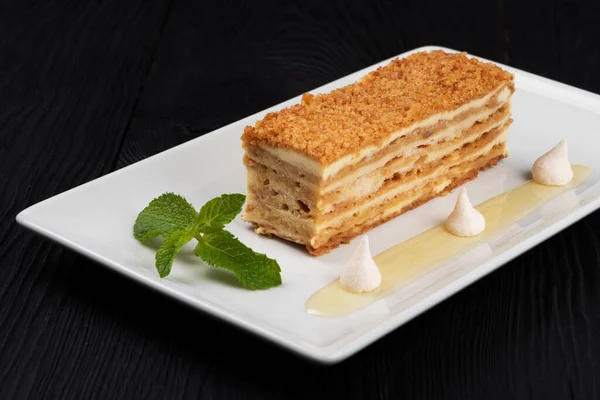 Esterhazy Torte na talerzu — Zdjęcie stockowe