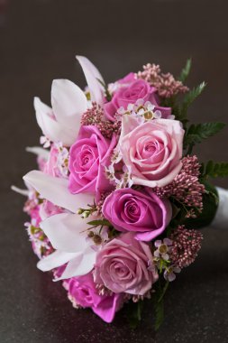 Düğün gül buketi