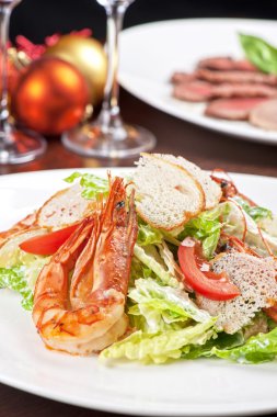 lezzetli karides salatası