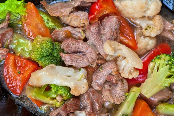 Meat with vegetables — Stock Photo, Image