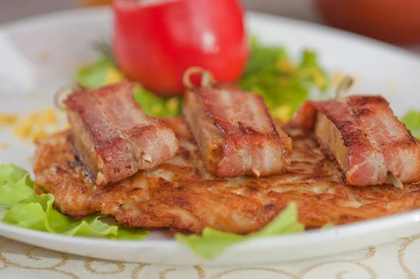 Veal meat with bacon — Stock Photo, Image