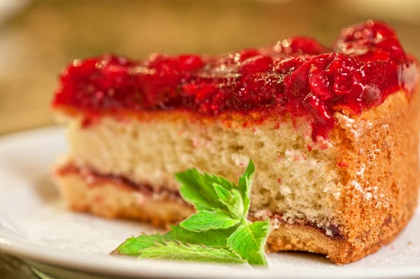 Cake met berrys — Stockfoto
