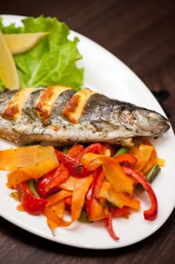 Gökkuşağı alabalık balık