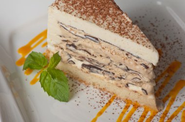 reçel dondurma ile çikolatalı kek