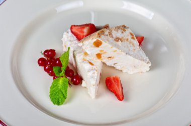 krem meyveleri tatlı