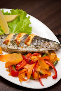 Gökkuşağı alabalık balık