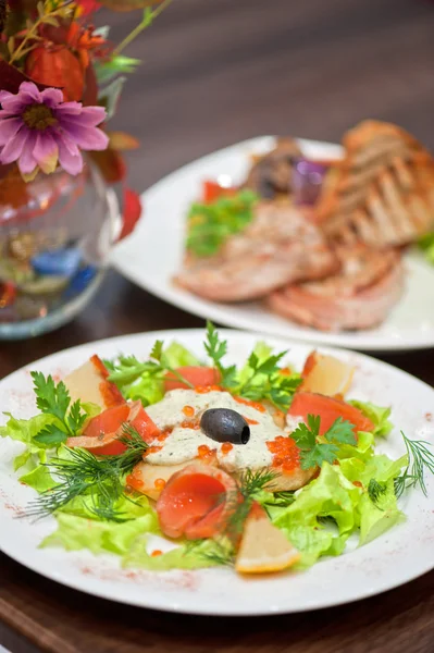 Salada de salmão — Fotografia de Stock