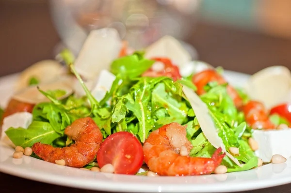 Karides sebze salatası — Stok fotoğraf