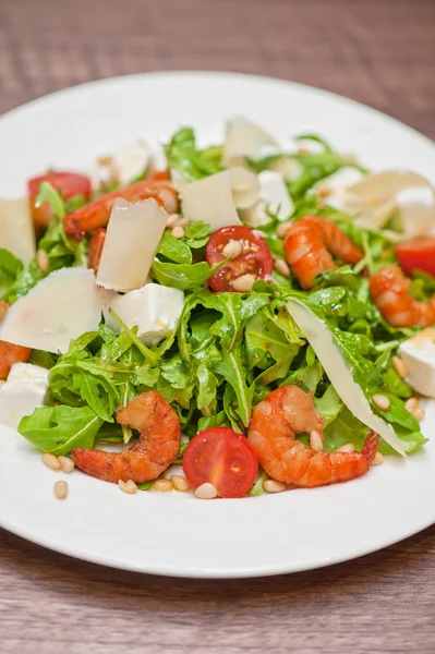 Ensalada de verduras de camarones — Foto de Stock