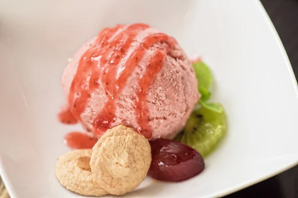 Gelado de frutas — Fotografia de Stock