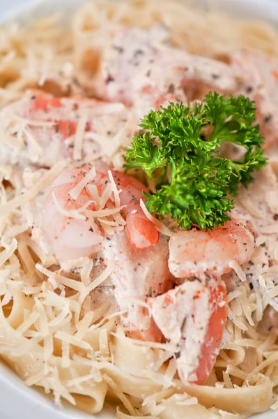 Pasta with shrimp — Stock Photo, Image