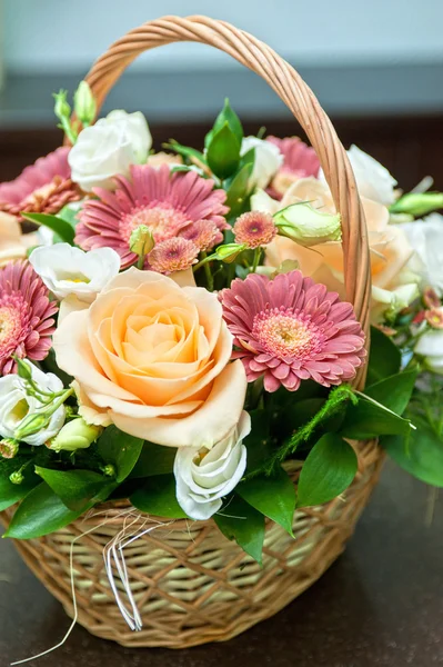 Beautiful wedding bouquet — Stock Photo, Image