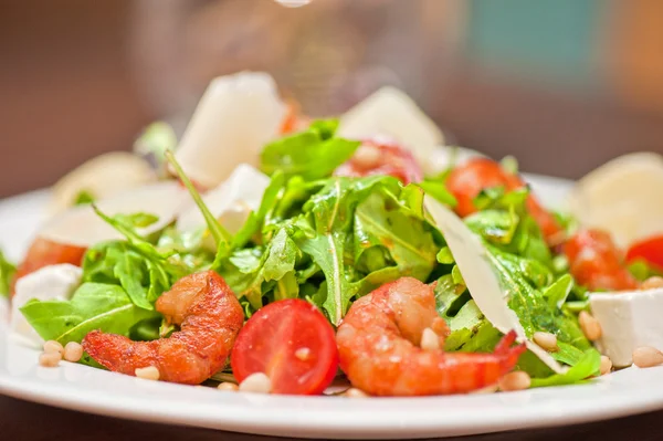 Karides sebze salatası — Stok fotoğraf