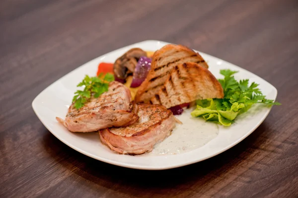 Pork chop with vegetable — Stock Photo, Image