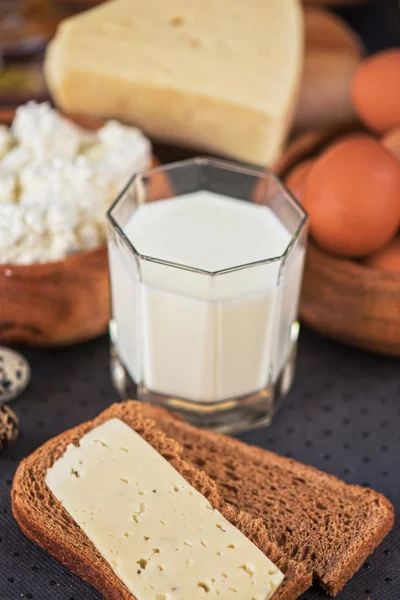 Молочные продукты фото — стоковое фото