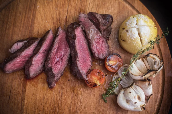 Carne de res a la parrilla — Foto de Stock