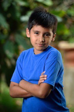  Latino geçti çocuk silah