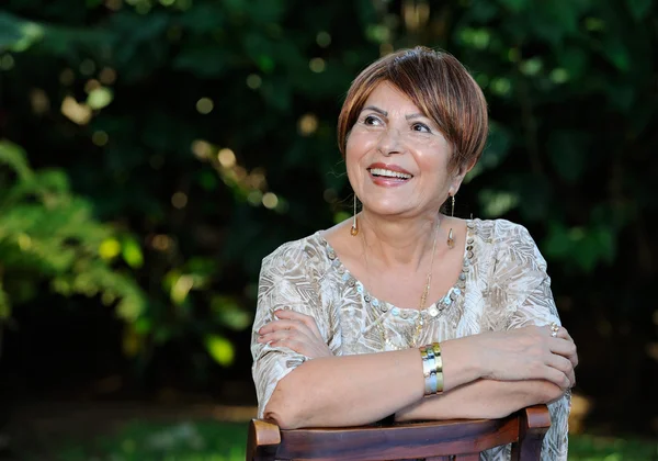 Headshot of old happy lady — Stock Photo, Image