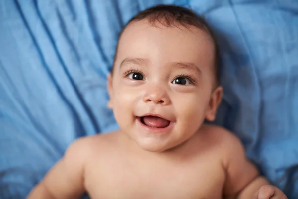 Primer plano de bebé niño — Foto de Stock