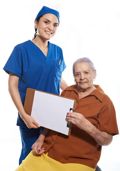 Médico y anciana — Foto de Stock