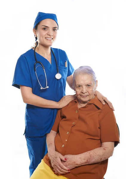 Médico feminino com a avó — Fotografia de Stock