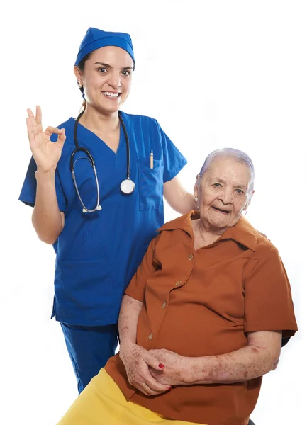 Médico ok sinal paciente velho — Fotografia de Stock