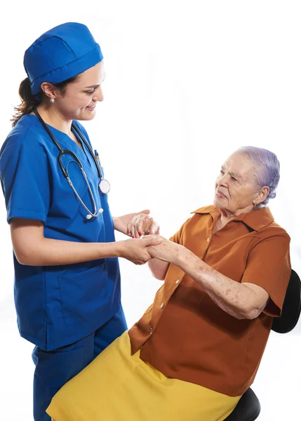 Médico e paciente olhando — Fotografia de Stock