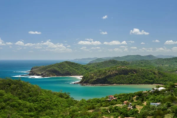 Colorfull bay with blue water — Stock Photo, Image