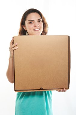 Kız tutun pizza kutusu