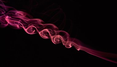 kırmızı duman girdap