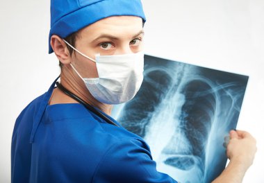 x-ray görüntü adamla hemşire