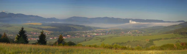 Industriella bergslandskap — Stockfoto