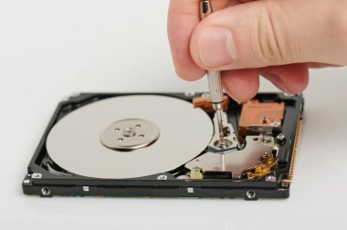 Hard diski tamir servisi. Dijital veri temasını yeniden yükle